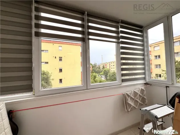 Apartament 3 camere | renovat integral | decomandat - Brasov (Brasov)