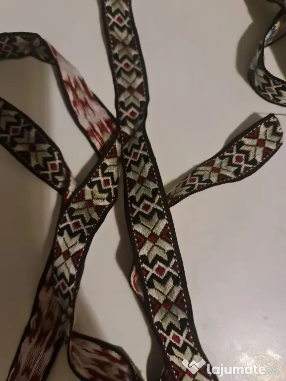 Vand banda decorativa motiv folkloric ptr. camasi