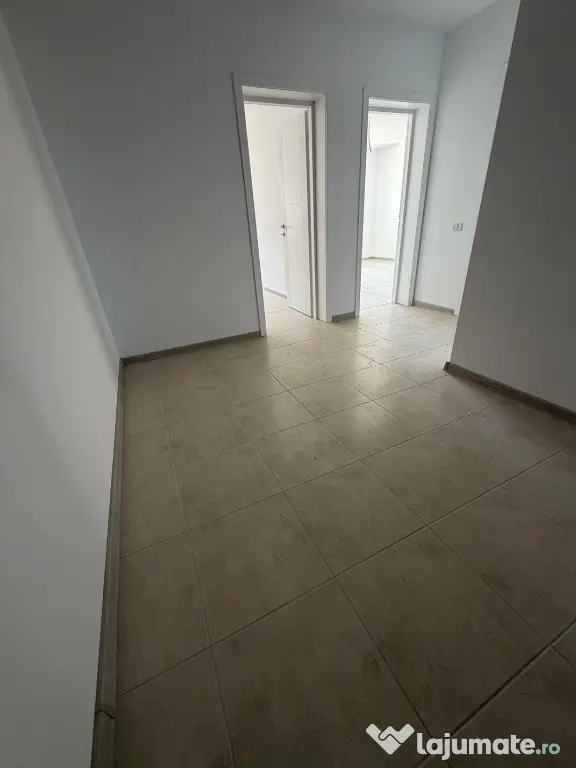 Vand apartament 2 camere Braşov-sanpetru central
