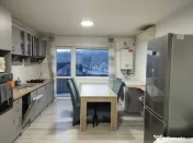 Apartament cu 3 camere, Cetate-Kaufland