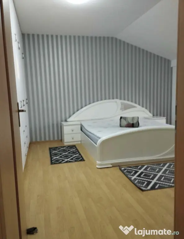 Apartament cu 3 camere, Cetate-Kaufland
