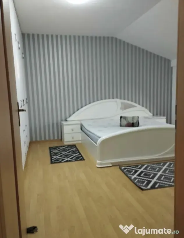Apartament cu 3 camere, Cetate-Kaufland