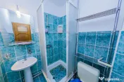 Apartament de vanzare 4 camere decomandat etaj 2