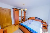 Apartament de vanzare 4 camere decomandat etaj 2 