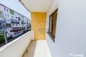 Apartament de vanzare 4 camere decomandat etaj 2 