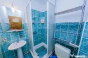 Apartament de vanzare 4 camere decomandat etaj 2 