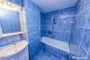 Apartament de vanzare 4 camere decomandat etaj 2