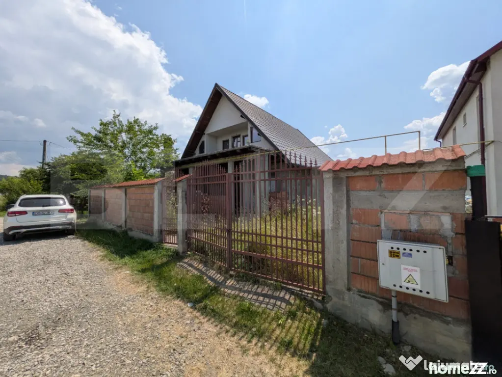 Casa semi-finisata de vanzare, 299 mp, zona Moreni - Moreni (Dambovita)