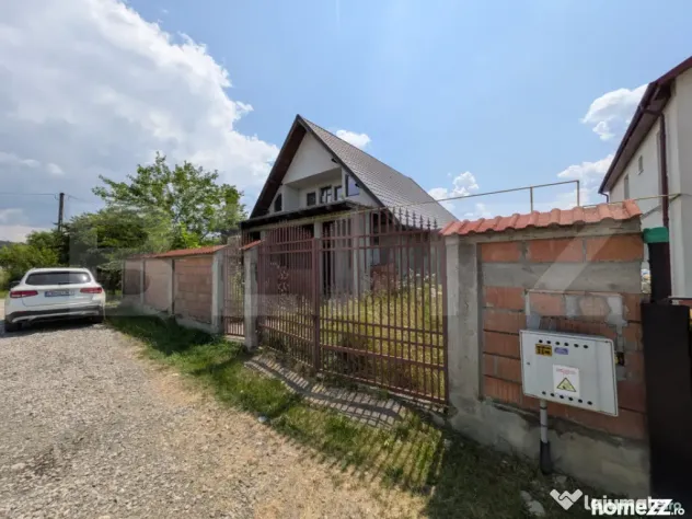 Casa semi-finisata de vanzare, 299 mp, zona Moreni - Moreni (Dambovita)