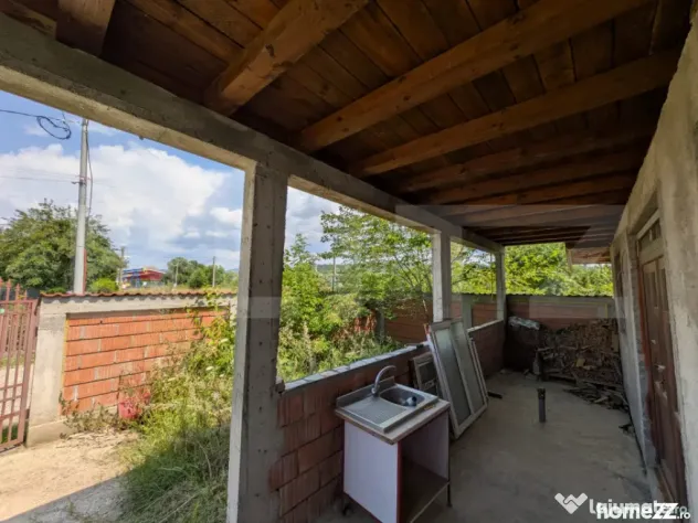 Casa semi-finisata de vanzare, 299 mp, zona Moreni - Moreni (Dambovita)
