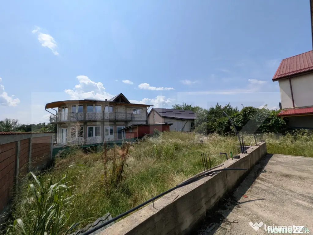 Casa semi-finisata de vanzare, 299 mp, zona Moreni - Moreni (Dambovita)