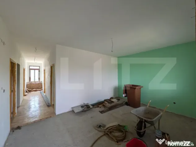 Casa semi-finisata de vanzare, 299 mp, zona Moreni - Moreni (Dambovita)