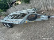 Platformă auto 2 axe BNG 2700 kg – Basculabilă – Stare foarte bună