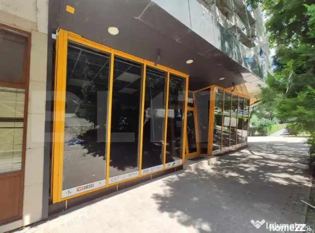 Spatiu comercial, 140 mp, zona Piata Soarelui - Satu Mare (Satu-Mare)
