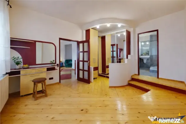 Volum arhitectural remarcabil:Rezidential Sediu firma,Clini