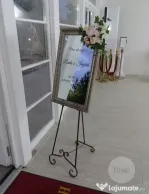 Sevalet metalic maro, ideal pentru evenimente