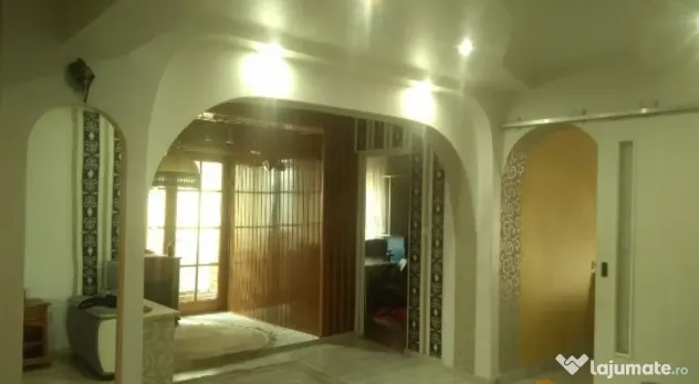 Apartament Cu 3 Camere Decomandate Zona George Enescu