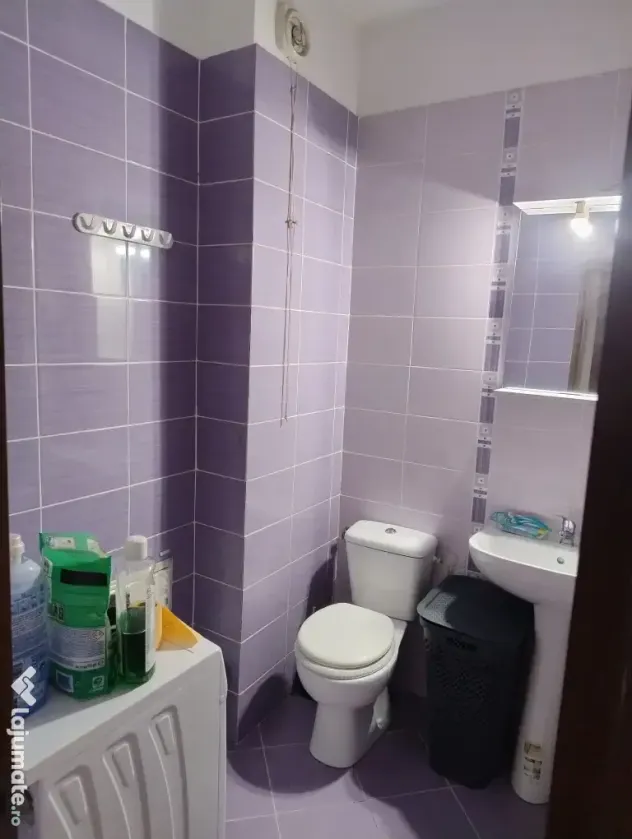 Inchiriez apartament