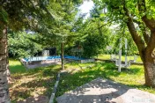 Casă/Vila tip conac, cu anexe si livada de vânzare Vale... 