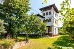 Casă/Vila tip conac, cu anexe si livada de vânzare Vale...