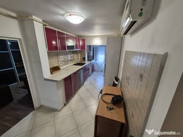 De inchiriat apartament cu 3 camere, etaj 3, Micro 16, 45...