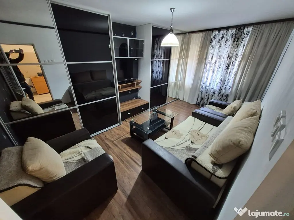 De inchiriat apartament cu 3 camere, etaj 3, Micro 16, 45...