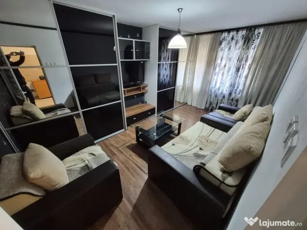De inchiriat apartament cu 3 camere, etaj 3, Micro 16, 45...