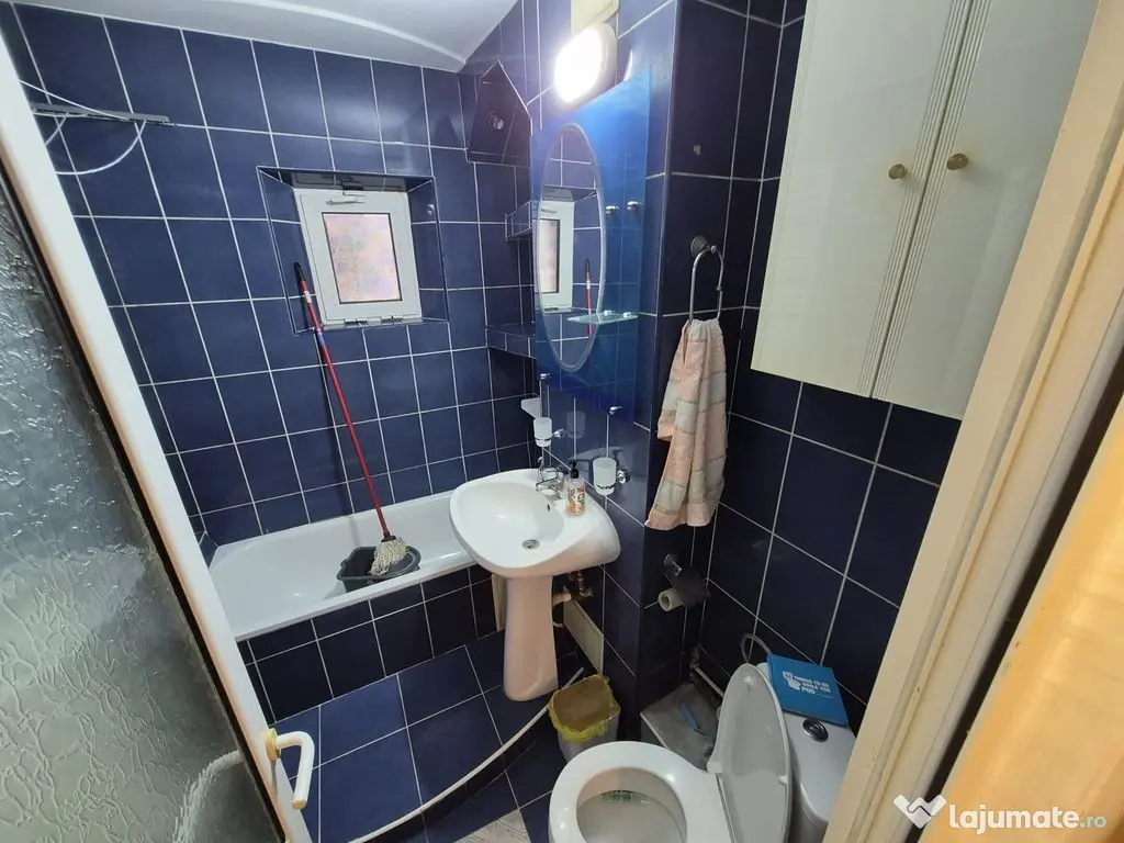 De inchiriat apartament cu 3 camere, etaj 3, Micro 16, 45...