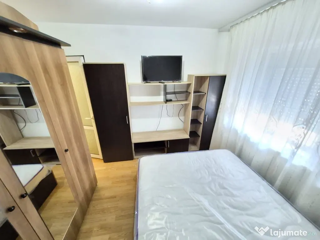 De inchiriat apartament cu 3 camere, etaj 3, Micro 16, 45...