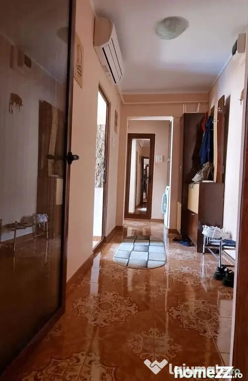 De inchiriat apartament 2 camere, Micro 20, zona 2 Cocosi, et. 6, 1900 lei - Galati (Galati)