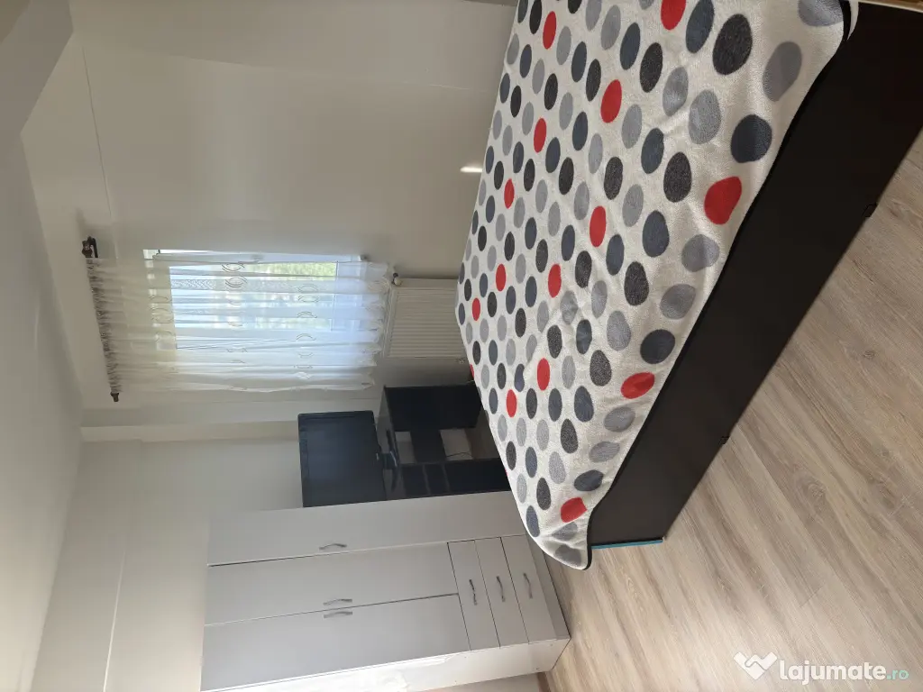 Inchiriez apartament