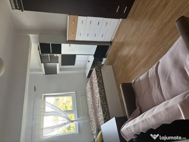 Inchiriez apartament