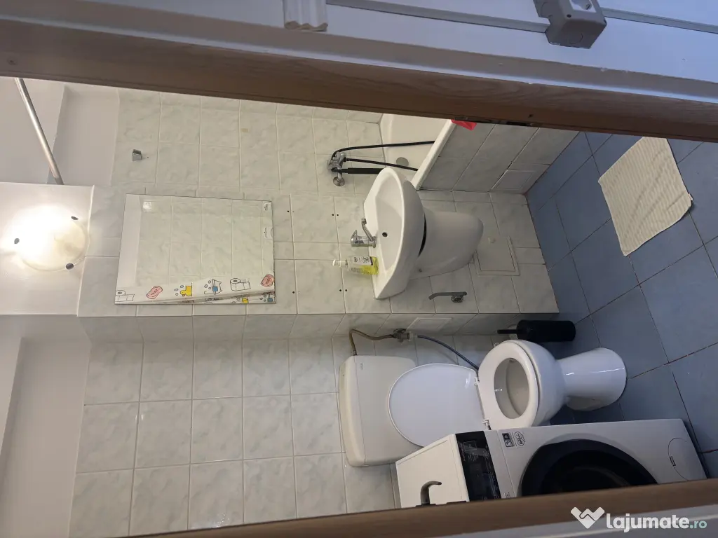 Inchiriez apartament