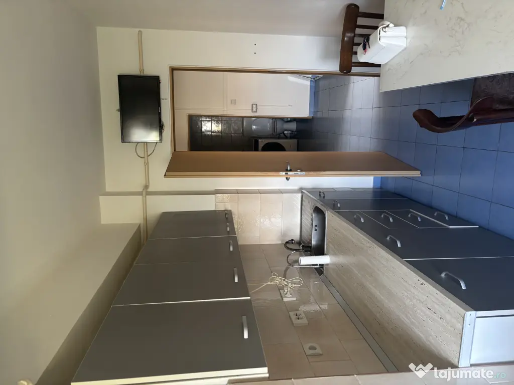 Inchiriez apartament