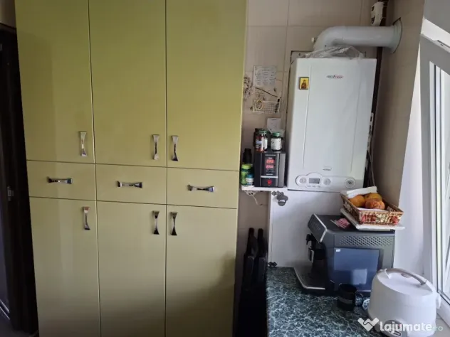 Apartament 3 camere curte