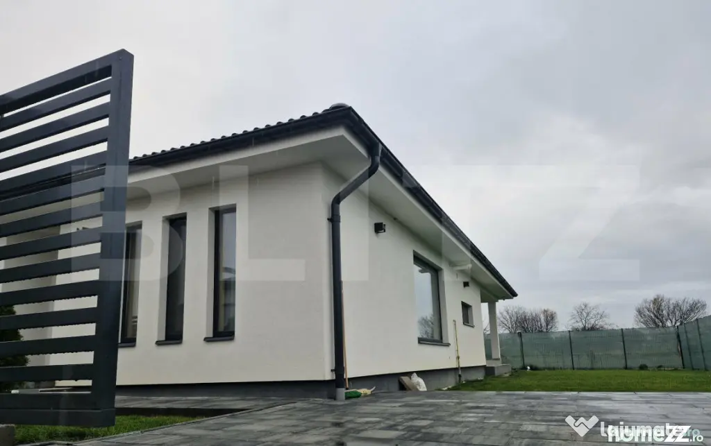 Casa de vanzare, 103 mp, zona Martinesti