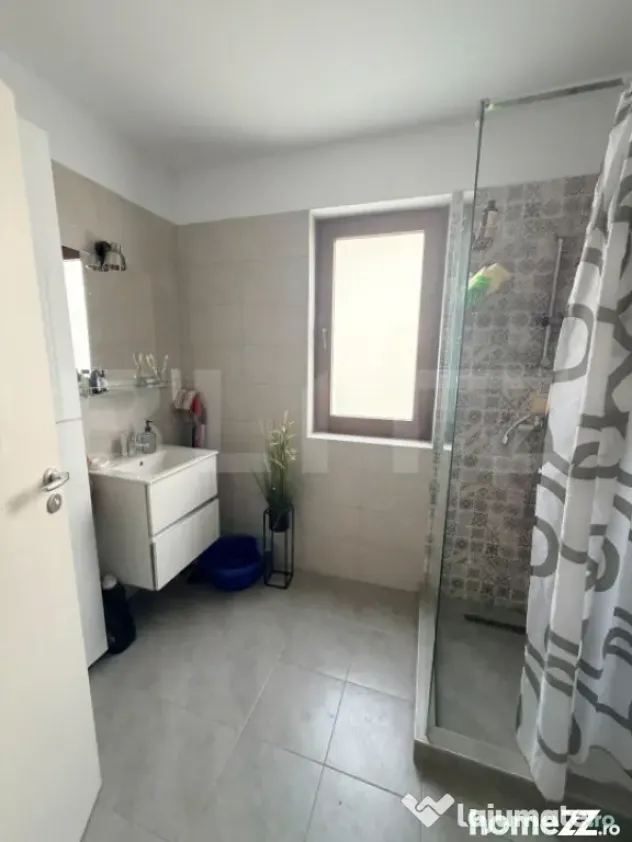 Apartament cu 2 camere și curte proprie de 70 mp, Ghimbav,
