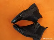 Vând ghete înalte din piele 