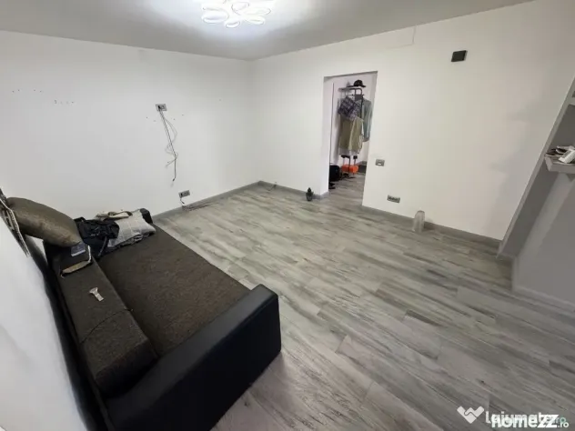 Apartament 3 camere zona Tomis 2 cu Centrala - Constanta (Constanta)