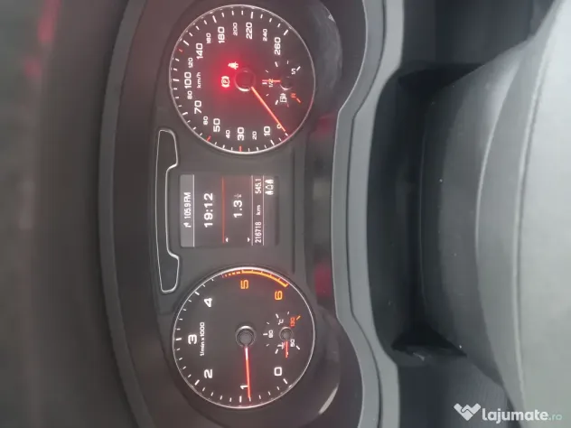 Vând Audi q3 an 2014 140 CP tracțiune fata recent înmatriculată