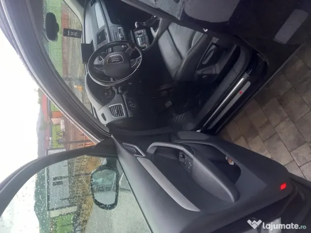 Vând Audi q3 an 2014 140 CP tracțiune fata recent înmatriculată
