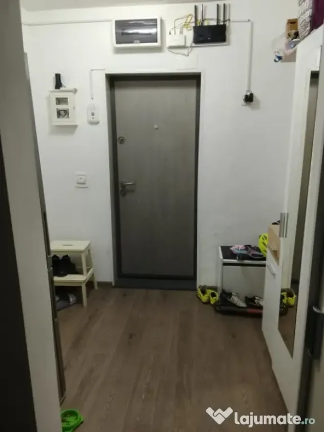 Direct proprietar – Apartament 3 camere, Pajura – Locație excelentă