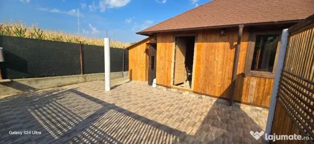 Teren in suprafata de 2400 mp cu cabanuta