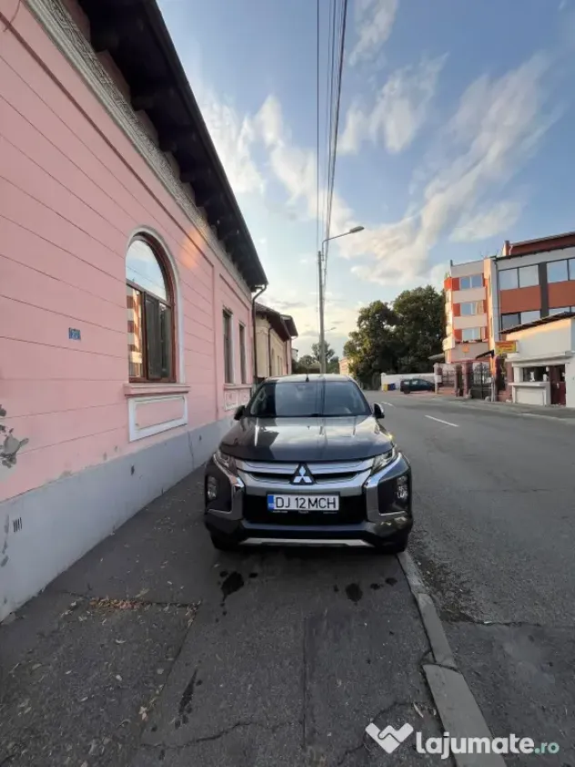 Mitsubishi L200 4x4 cu Hardtop