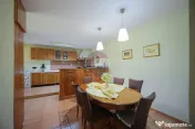 Casă zona Horea, cu apartament separat, grădină amenaj... 