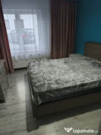 inchiriez  apartament 3 camere 