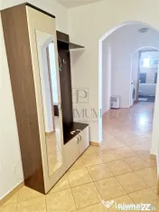 LUNEI - 3 CAMERE - 2 BAI - ETAJ 2 - CENTRALA PROPRIE - DECOM 