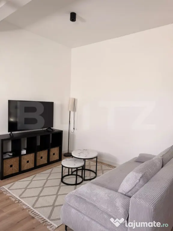 Apartament 3 camere , zona Urusagului