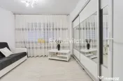 Garsonieră decomandată - Complet renovată - Parter –... 