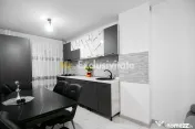 Garsonieră decomandată - Complet renovată - Parter –... 